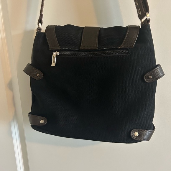 Oxone Paris Crossbody Bag - Picture 7 of 10